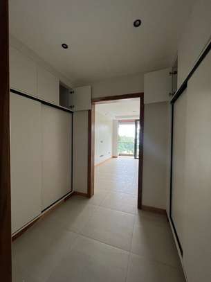 3 Bed Apartment with En Suite at Peponi Road image 8