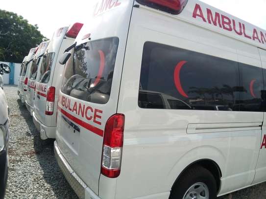 Toyota Hiace Ambulance 9L image 10