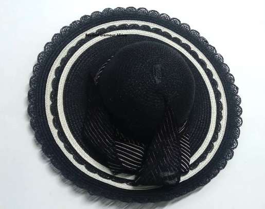 Womens Sunhat with earrings combo image 3