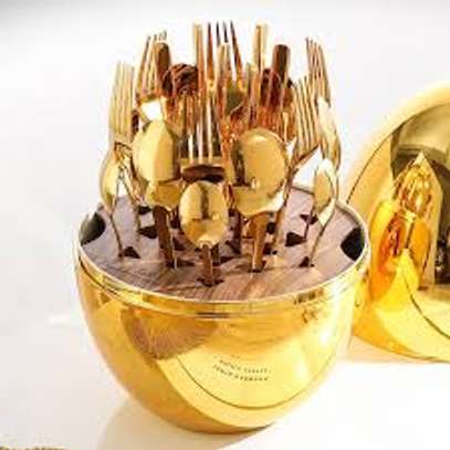 36pc Executive Egg-Shaped Cutlery Set Gold colour image 2