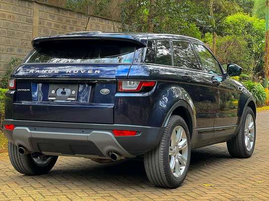 Range Rover evoque image 5