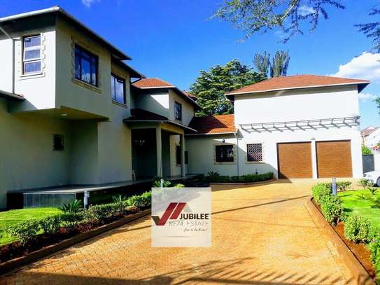 5 Bed House with En Suite in Runda image 33