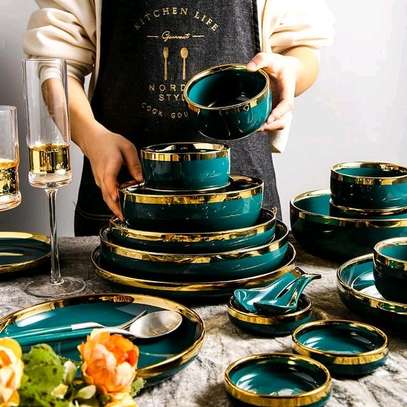 *26 piece Luxury Plates and Bowls image 1