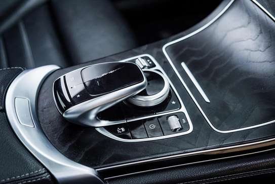 Mercedes-Benz GLC 250 Coupe image 11