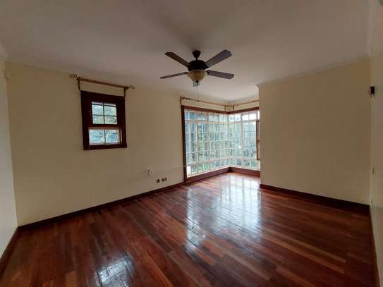 4 Bed Townhouse with En Suite at Kyuna Crescent image 13