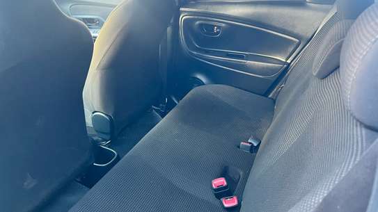 Toyota Vitz 1000cc image 4