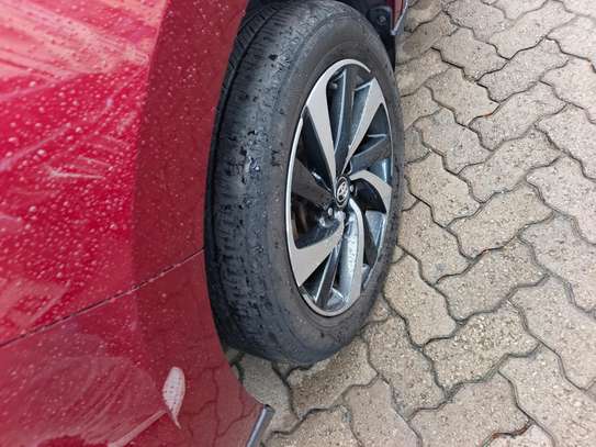 Toyota Harrier Redwine image 14