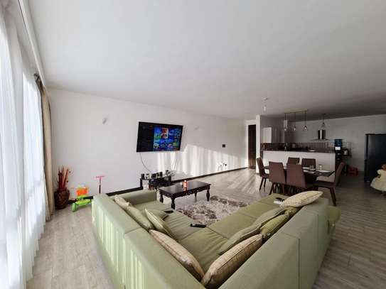 3 Bed Apartment with En Suite in Kilimani image 2