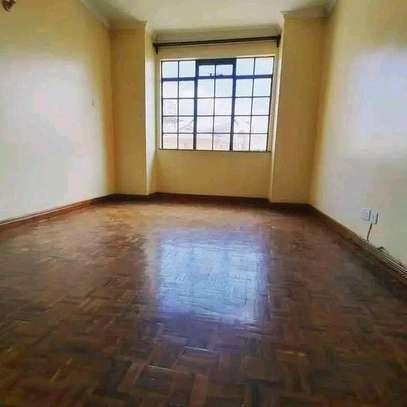 3 bedroom + dsq to let in junction mall image 2