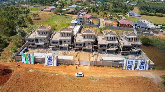 5 Bed Townhouse with En Suite in Kamangu image 6