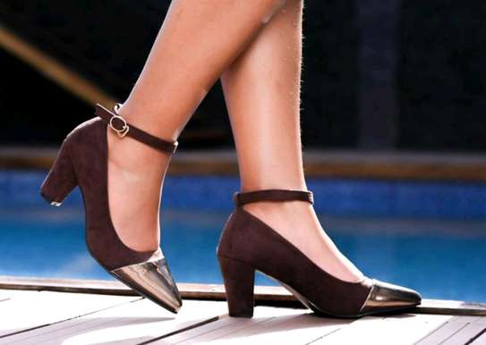 Amazing Chunk heels image 3