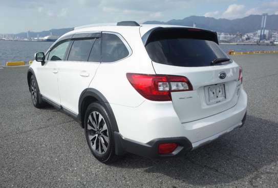 2014 Subaru Outback Limited W/Leather Seats image 3