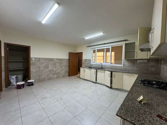 3 Bed Apartment with En Suite in Rhapta Road image 7