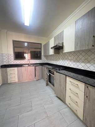 2 Bed Apartment with En Suite in Kileleshwa image 3