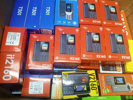 Keypad phones in wholesale available image 2