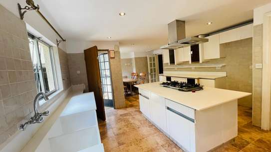 4 Bed Villa with En Suite in Muthaiga image 12