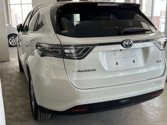 TOYOTA HARRIER HYBRID (we accept hire purchase) image 3