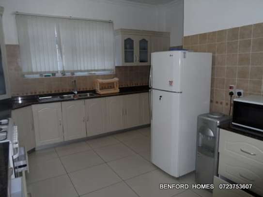Serviced 2 Bed Apartment with En Suite in Nyali Area image 2