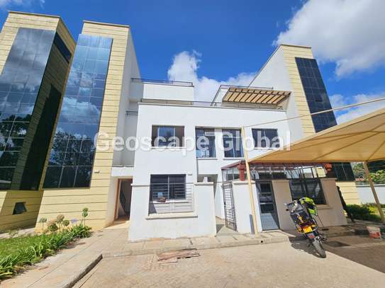 5 Bed Townhouse with En Suite in Lavington image 6