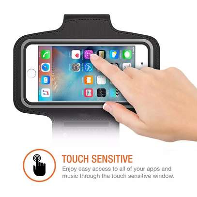 ARMBAND FIT FOR IPHONES AND SMARTPHONES image 4