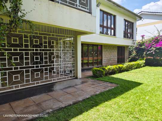4 Bed House with En Suite at Lavington Green image 26