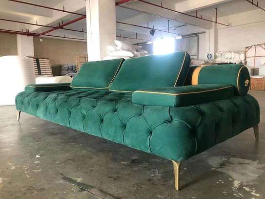 Luxurious sofa /3-seater image 1