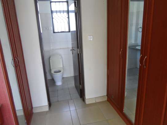 3 Bed Apartment with En Suite at Nyali image 5