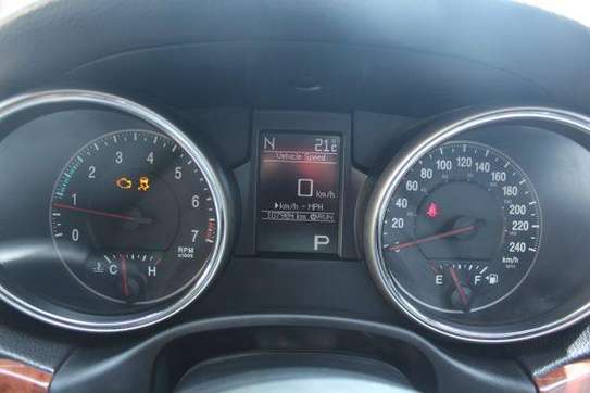Jeep Cherokee Diesel 2011 100,000 Kms image 9