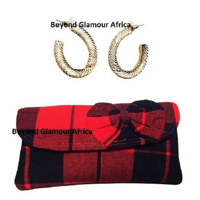 Womens Red Maasai clutch and loop earrings image 1