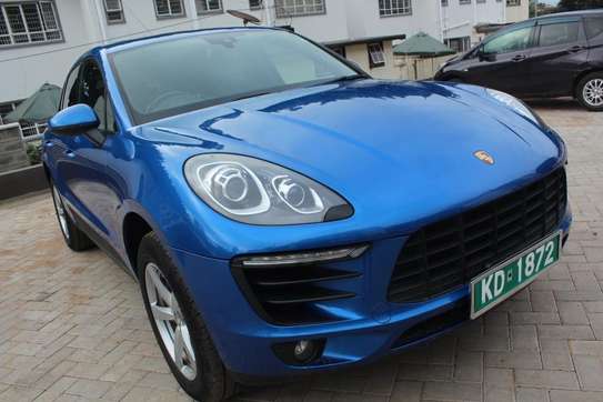 PORSCHE MACAN 2017 LEATHER SUNROOF 49,000 KMS image 2