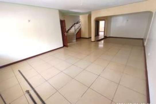 5 Bed Townhouse with En Suite at Lavington Green image 13