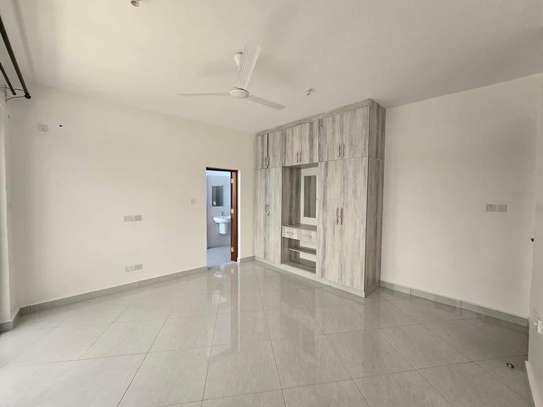 3 Bed Apartment with En Suite at Mt Kenya Road Nyali image 9