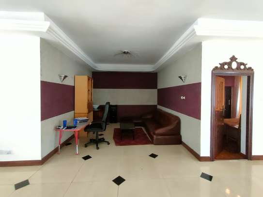 6 Bed House with En Suite in Nyari image 4