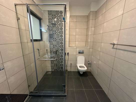 1 Bed Apartment with En Suite at Lavington image 2