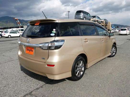 GOLD TOYOTA WISH (MKOPO/HIRE PURCHASE ACCEPTED) image 8