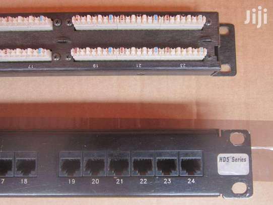 Siemon HD5 Series HD5-24B 24-port Ethernet Patch Panel image 2