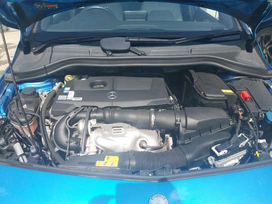 Mercedes Benz B180 2016 blue image 7