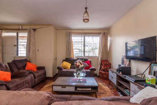 3 Bed Townhouse  in Ngumo Estate image 3