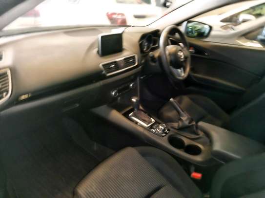Mazda axela Hatchback 2016 image 4