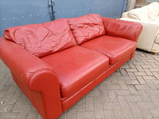 Ex uk bouncy and comfortable two seaters leather sofa image 4