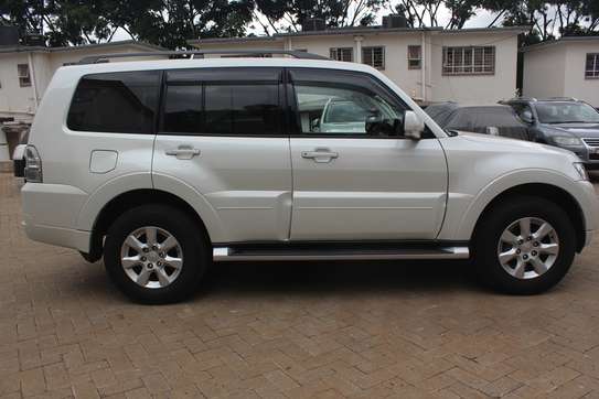 Mitsubishi Pajero DiD Final Edition, V98W 2019 23,000 Kms image 2