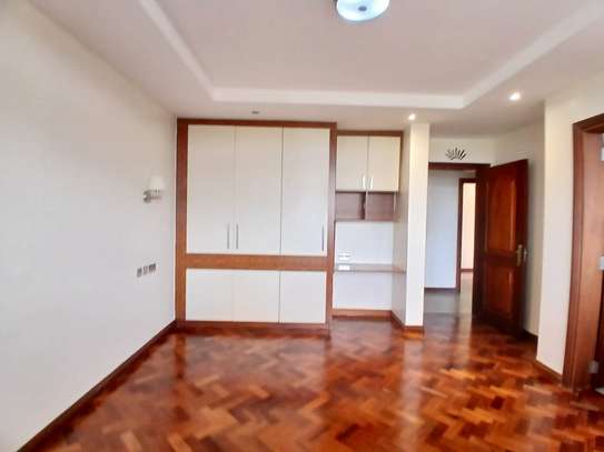 3 Bed Apartment with En Suite at Riverside Drive image 13