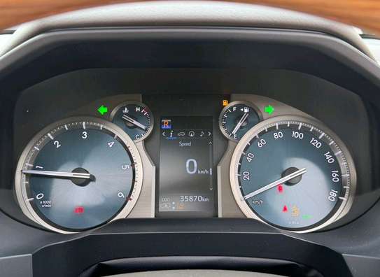 2021 Toyota land cruiser Prado TZG image 2