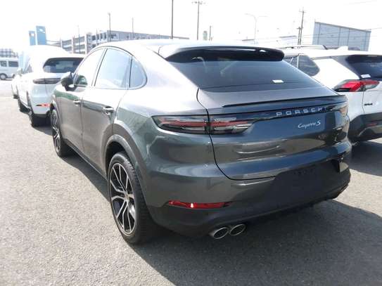 2020 Porsche cayenne S coupe image 6