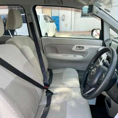 Daihatsu move black image 2