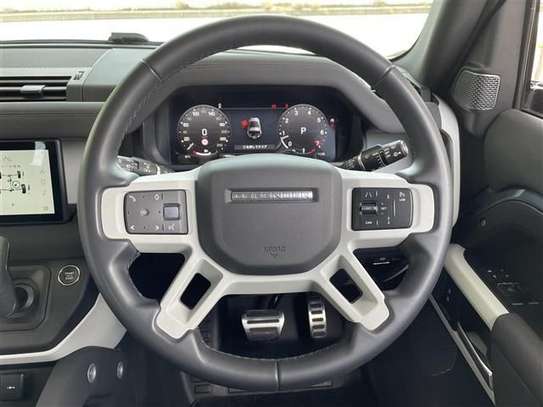 2022 LAND ROVER DEFENDER 110X DYNAMIC HSED300 image 7
