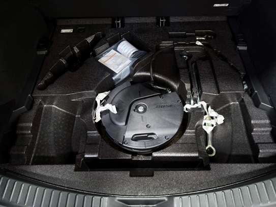 Mazda Cx5 petrol 2019 model XDL image 5