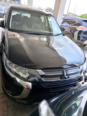 Mitsubishi outlander PHV electric image 12