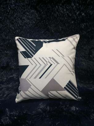 Throw pillows and  throw pillow covers image 3