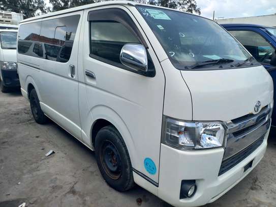 TOYOTA HIACE AUTO DIESEL NEW IMPORT. image 6